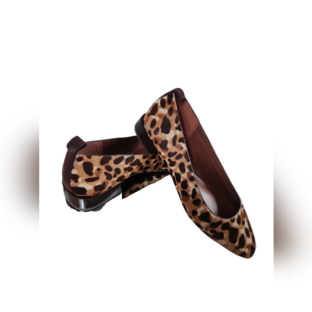 Essex Lane, women's Leopard print flat shoes, never worn,  size 7 1/2 M. - Picture 5 of 11